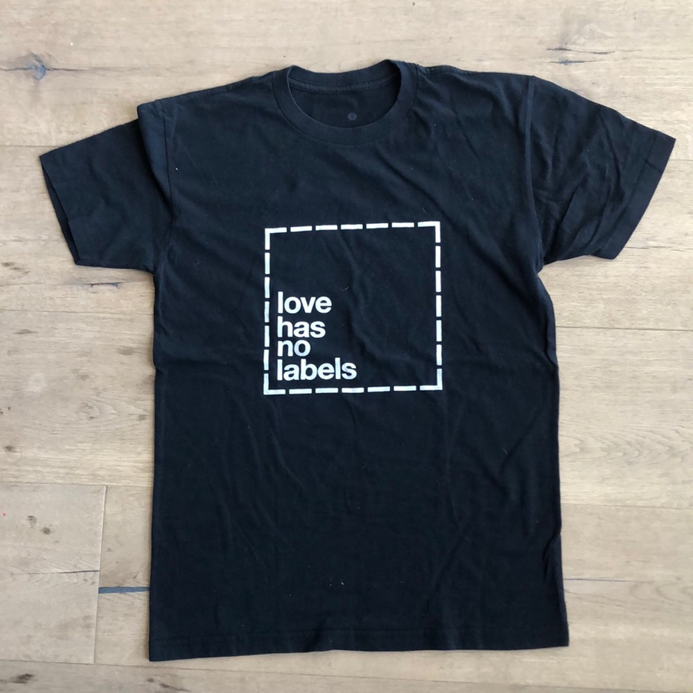 Black t-shirt - Picture 1 of 2